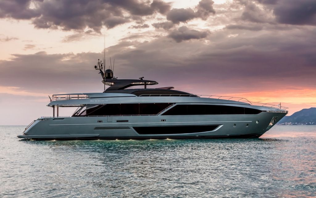 Riva 112' Dolcevita Super: симфония стиля и комфорта