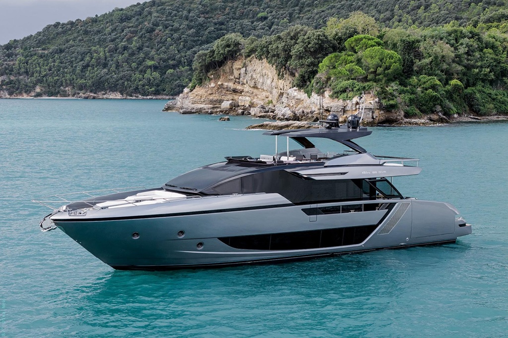Яхта Riva 82' Diva в наличии на верфи