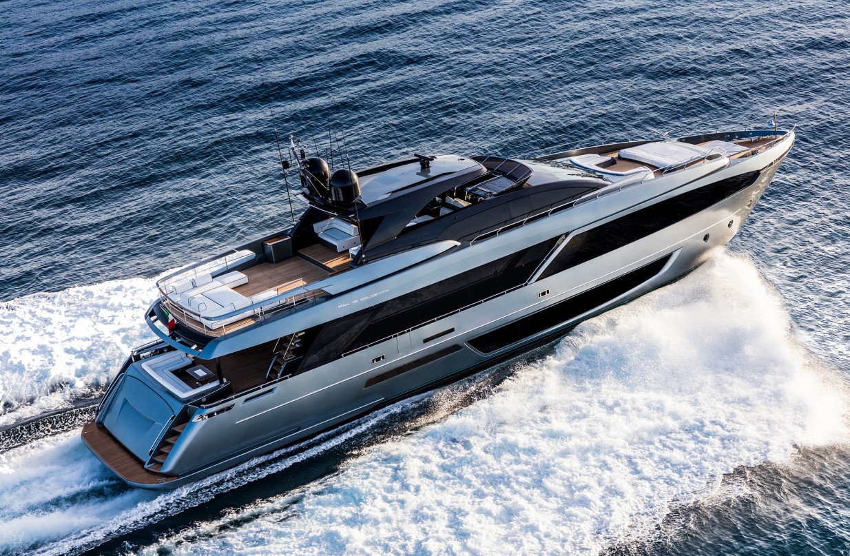 Яхта Riva 112' Dolcevita Super доступна к просмотру